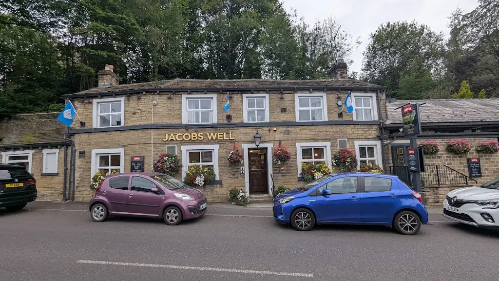 Jacobs Well_Holmfirth_slider_image_3