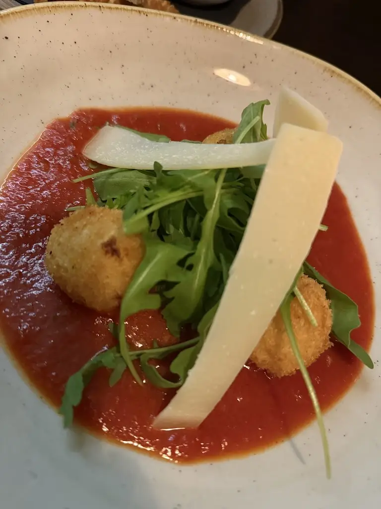 Claire Garlick_La Dantri | Honley_Holmfirth_review