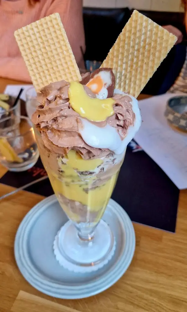 Chris Moffatt_Punch Bar and Tapas_Holmfirth_review