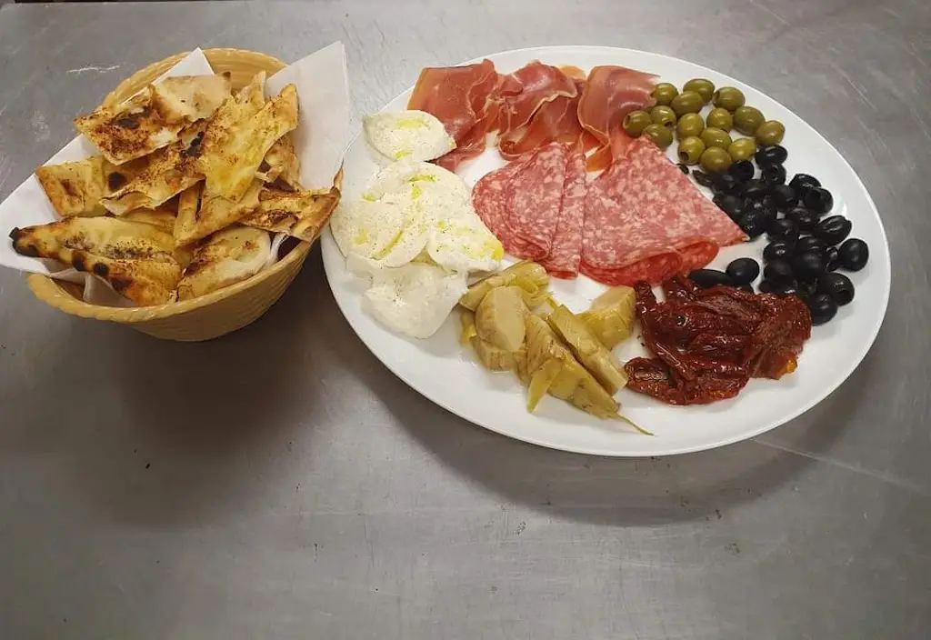 Menu_The Gun & Spitroast Inn_Horsmonden_image_2