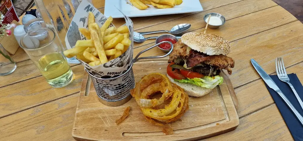 Menu_The Fighting Cocks_Horton Kirby_image_7