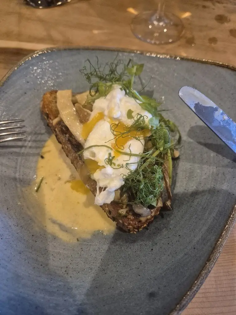 Lindsey Roberts_The Crown Inn_Horsted Keynes_review