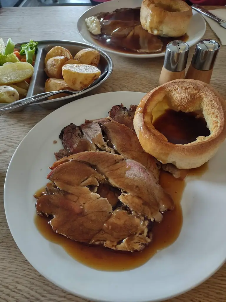 Swiss Cottage Restaurant & Lounge Bar_Hornsea_slider_image_3