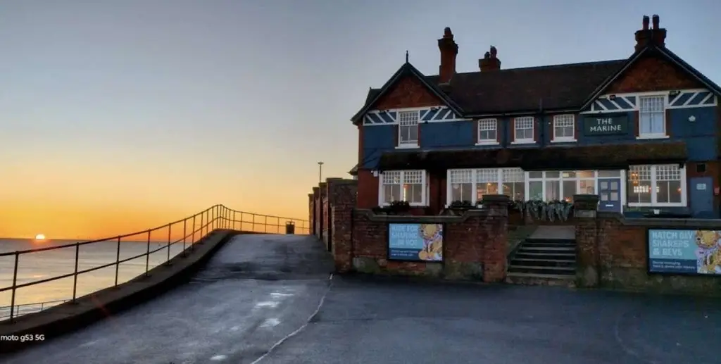 Brooke Woodward_Marine_Hornsea_review