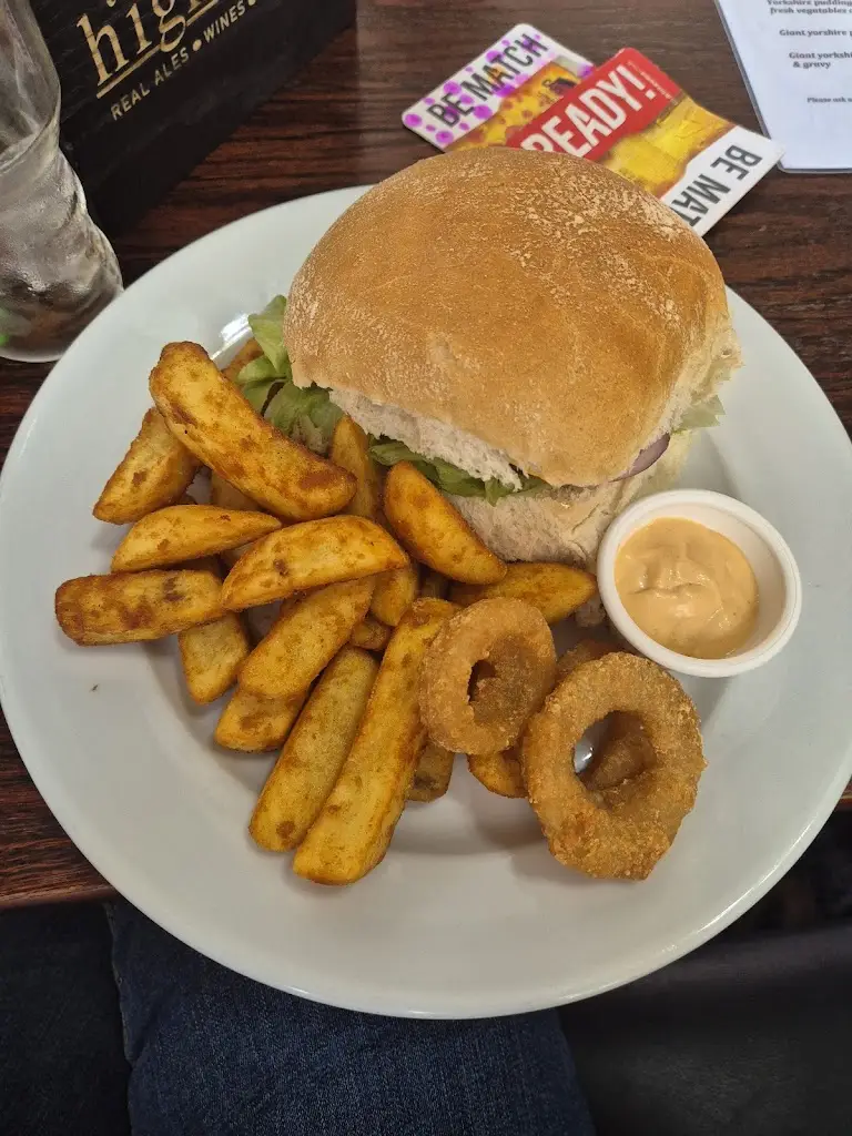 Carla cox_Rose & Crown_Hornsea_review