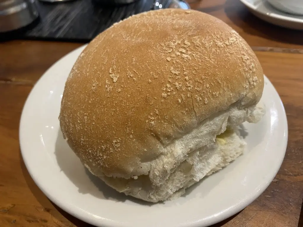 Chay Bell_Sullivans_Hornsea_review