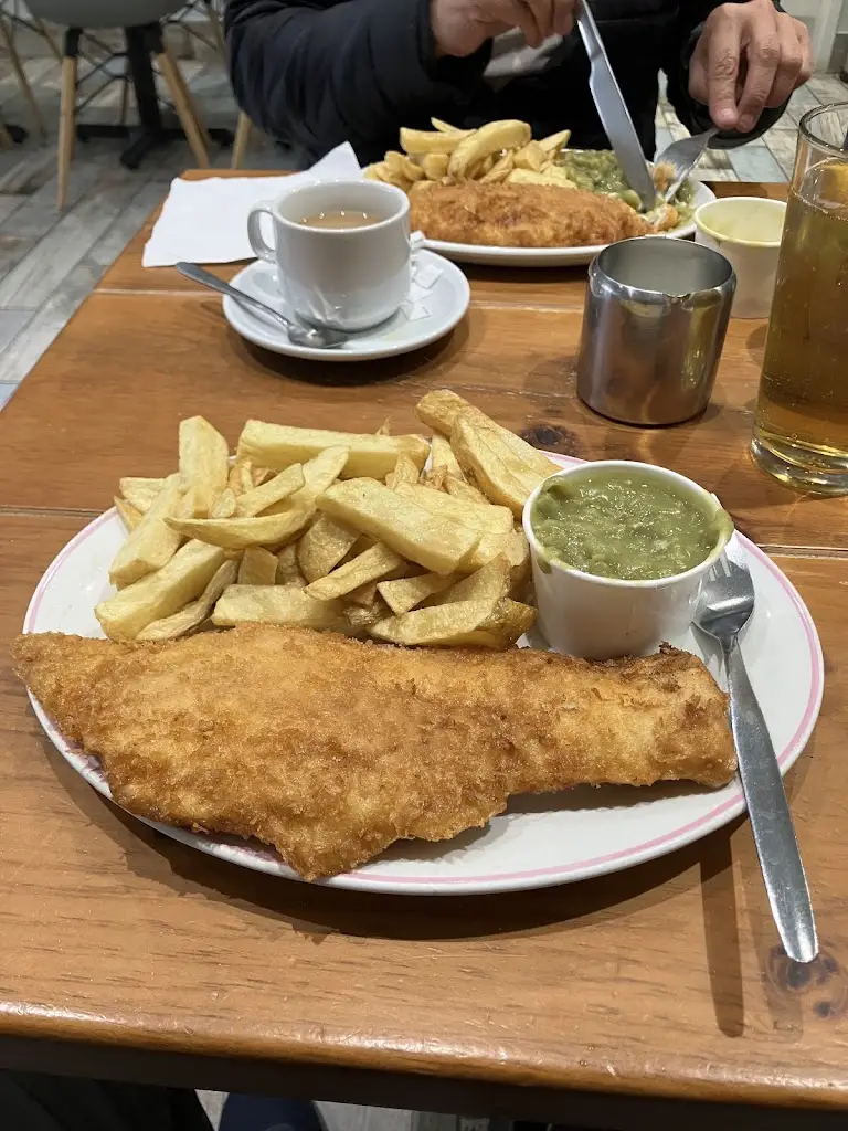 Tony Shingler_Sullivans_Hornsea_review