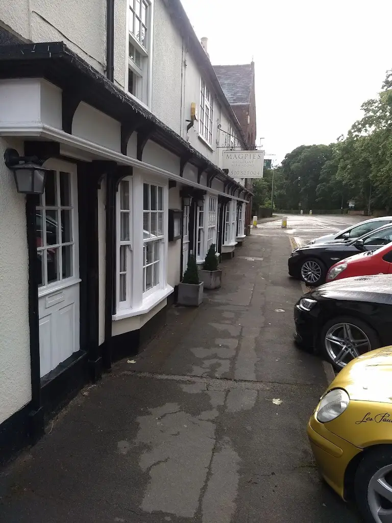 Magpies Restaurant with Rooms_Horncastle_slider_image_1