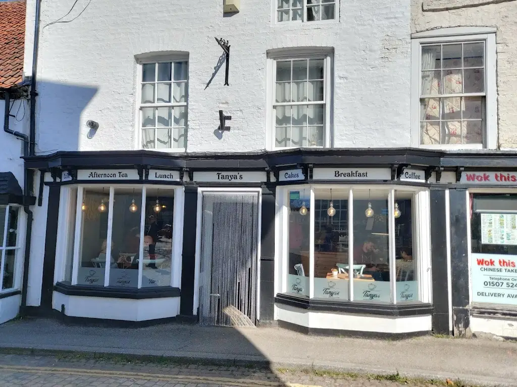 Tanya's_Horncastle_slider_image_3