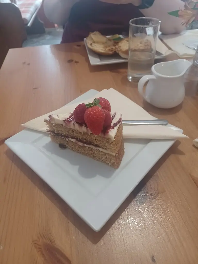 Steve Simister_Toucan Cafe Bistro_Bampton_review