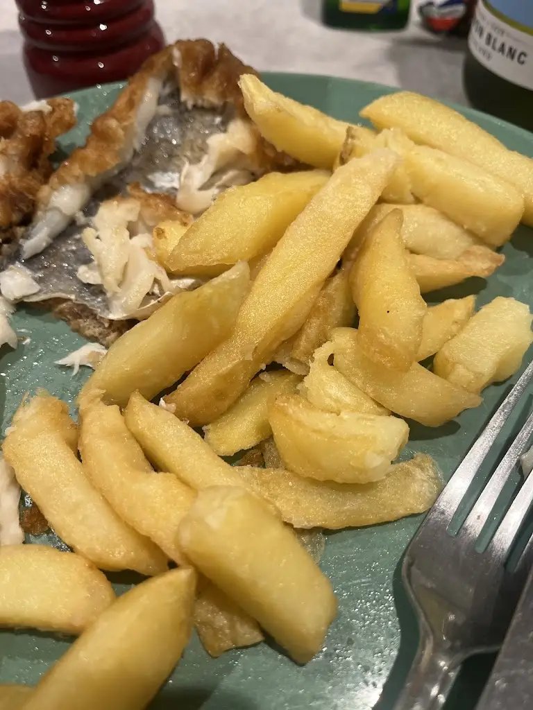 hayley rhodes_Mermaid Fisheries_Horncastle_review