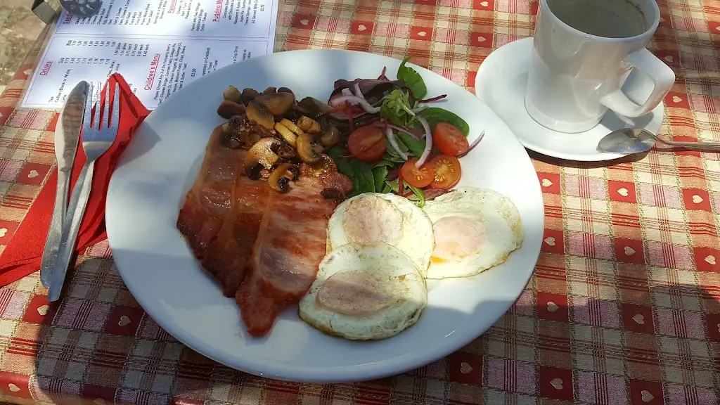 Menu_Pop Inn Doodles Diner_Horncastle_image_7