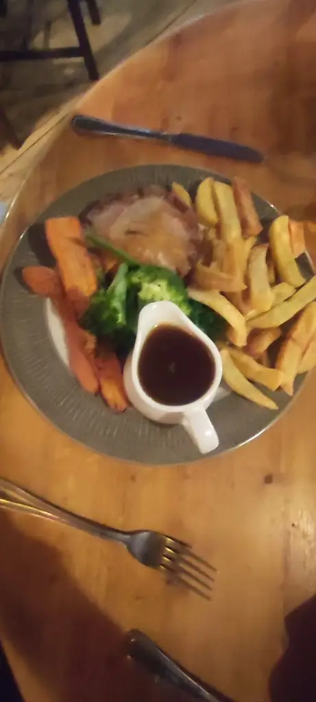 Julie_The Hotham Arms_Hotham_review