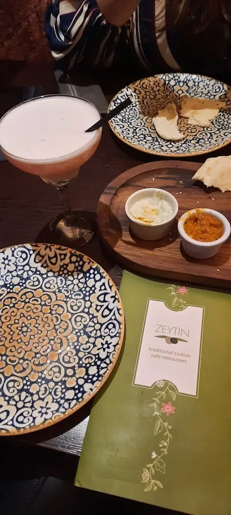 Menu_Zeytin_Horsham_image_1