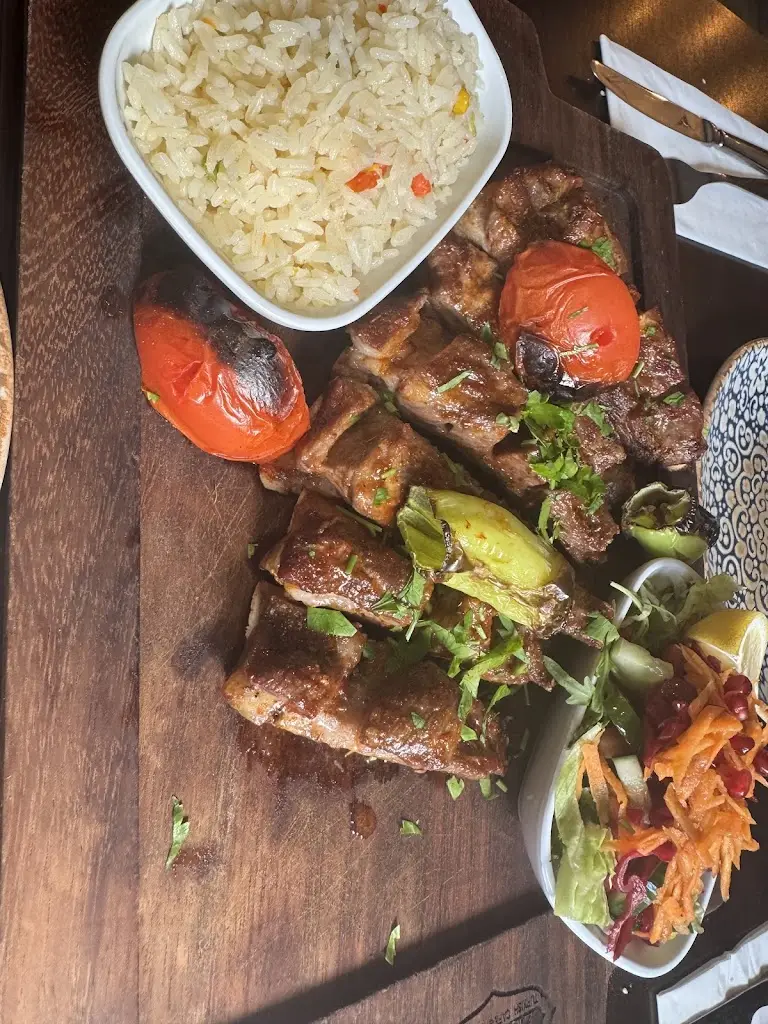 elahe banaei_Zeytin_Horsham_review