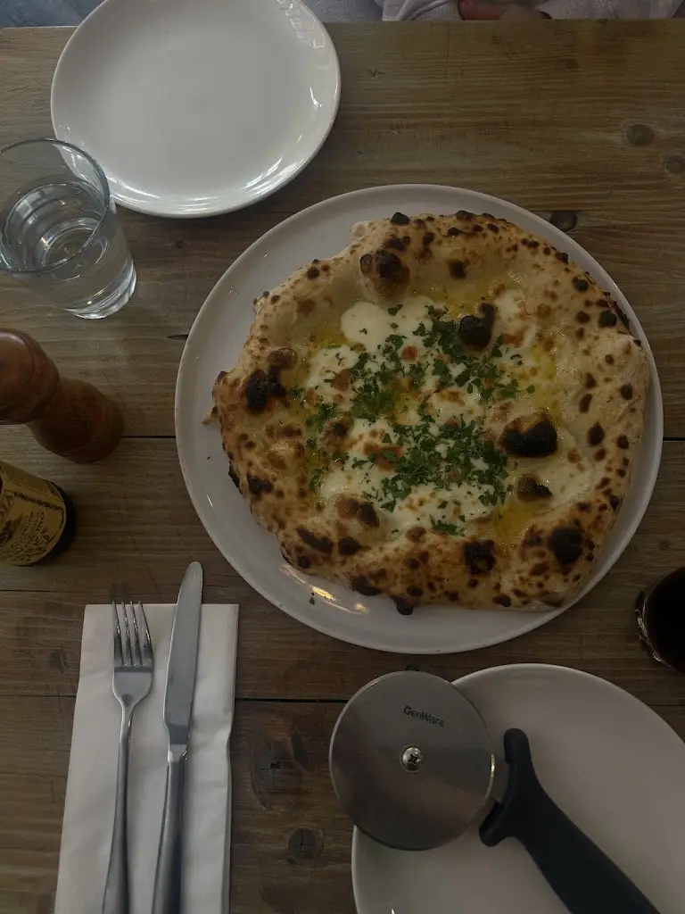 Eliza Wells_Monte Forte - Neapolitan Pizza _Horsham_review