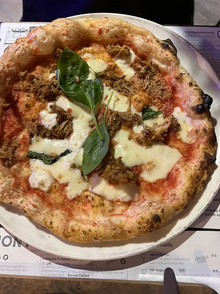 Monte Forte - Neapolitan Pizza _Horsham_slider_image_3