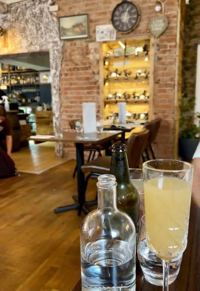 Donna Stevens_Ponte Vecchio_Bampton_review