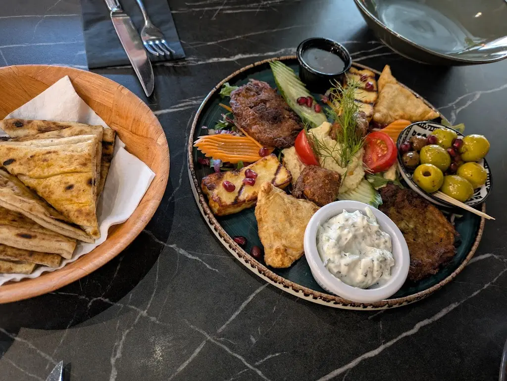 Silvia Tinena Coris_Turkuaz Social Horsham_Horsham_review