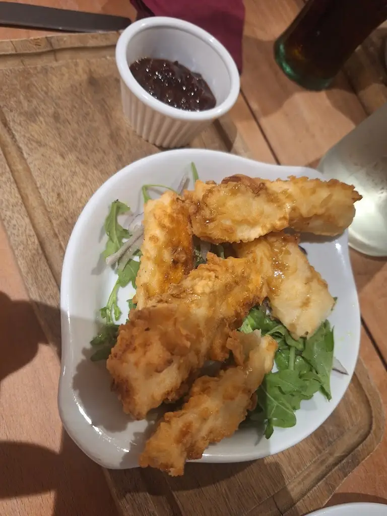 betty lawrence_The Boars Head_Horsham_review