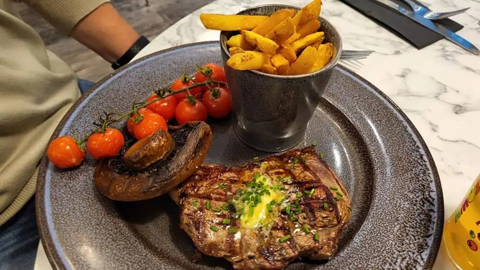 Bistro 42_Horbury_slider_image_3