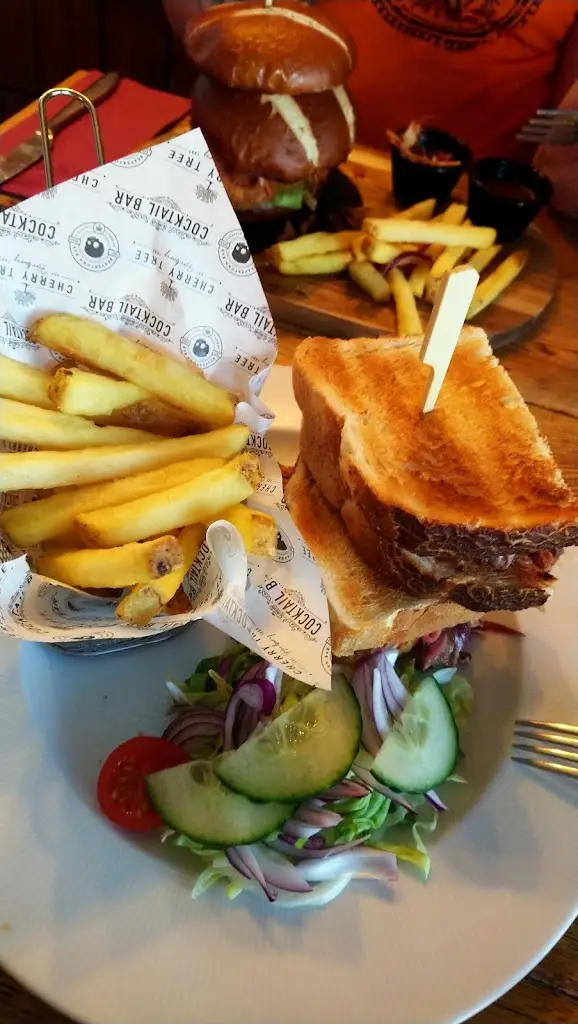 Karen Eyre_The Cherry Tree Horbury_Horbury_review