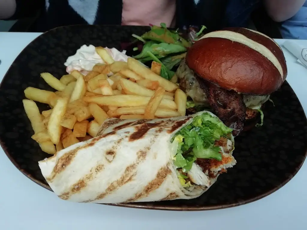 Stephen Edlin_di Bosco_Horbury_review