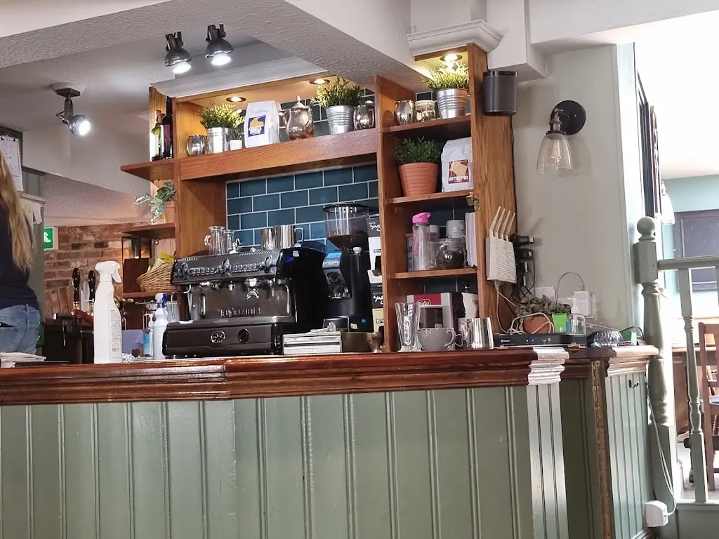 Bryan Cox_Old Black Horse Inn_Houghton on the Hill_review