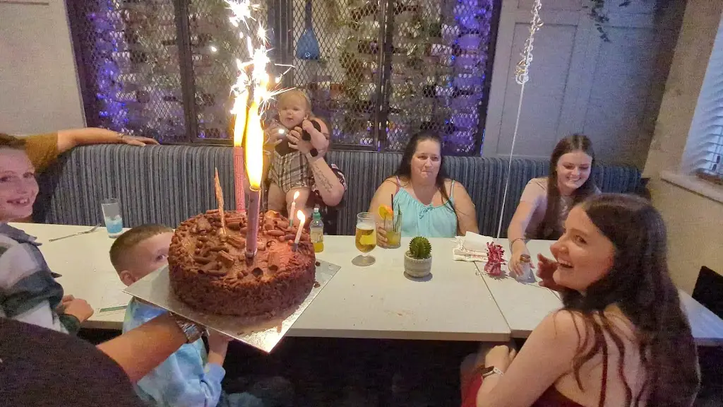 Mama's Bar Grill Pizzeria_Houghton-Le-Spring_slider_image_2