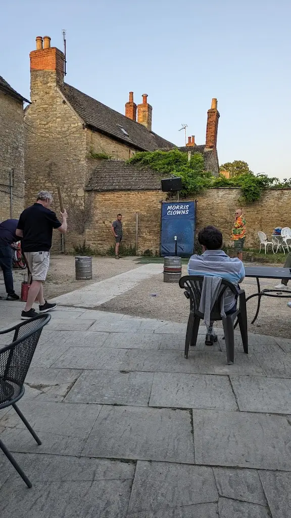 Mihangel Ap-Williams_The Morris Clown_Bampton_review