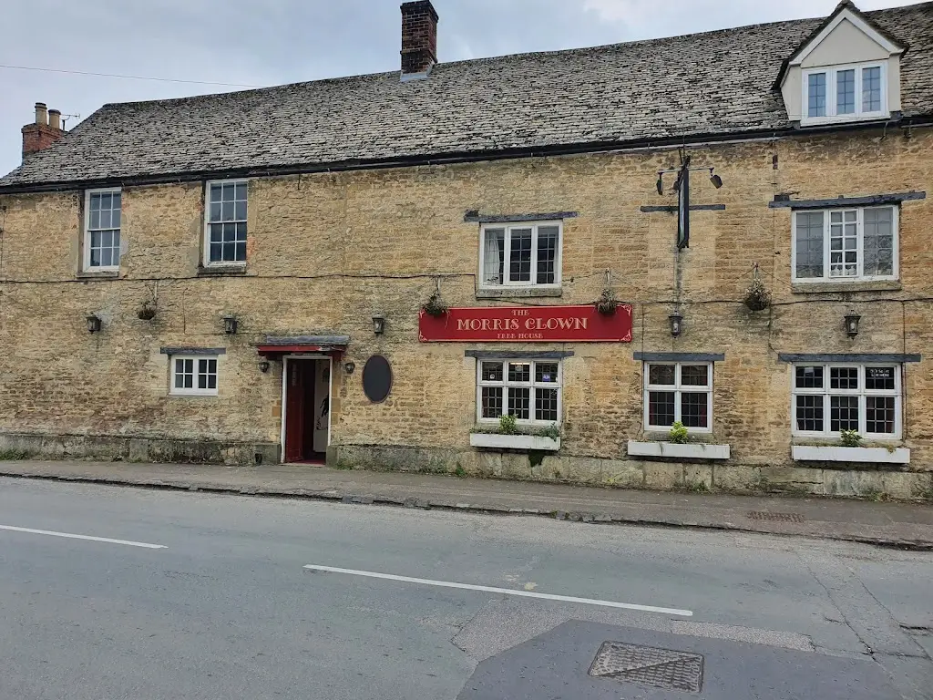 The Morris Clown_Bampton_slider_image_2