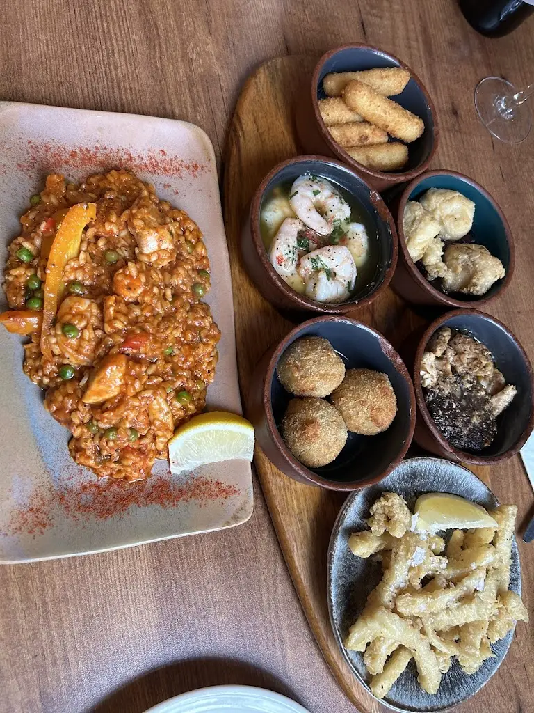 Victoria Walsh_Meson La Pepa_Huddersfield_review