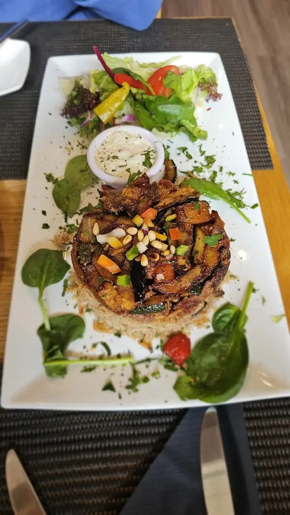 Amir Asghari_Med-one Restaurant_Huddersfield_review