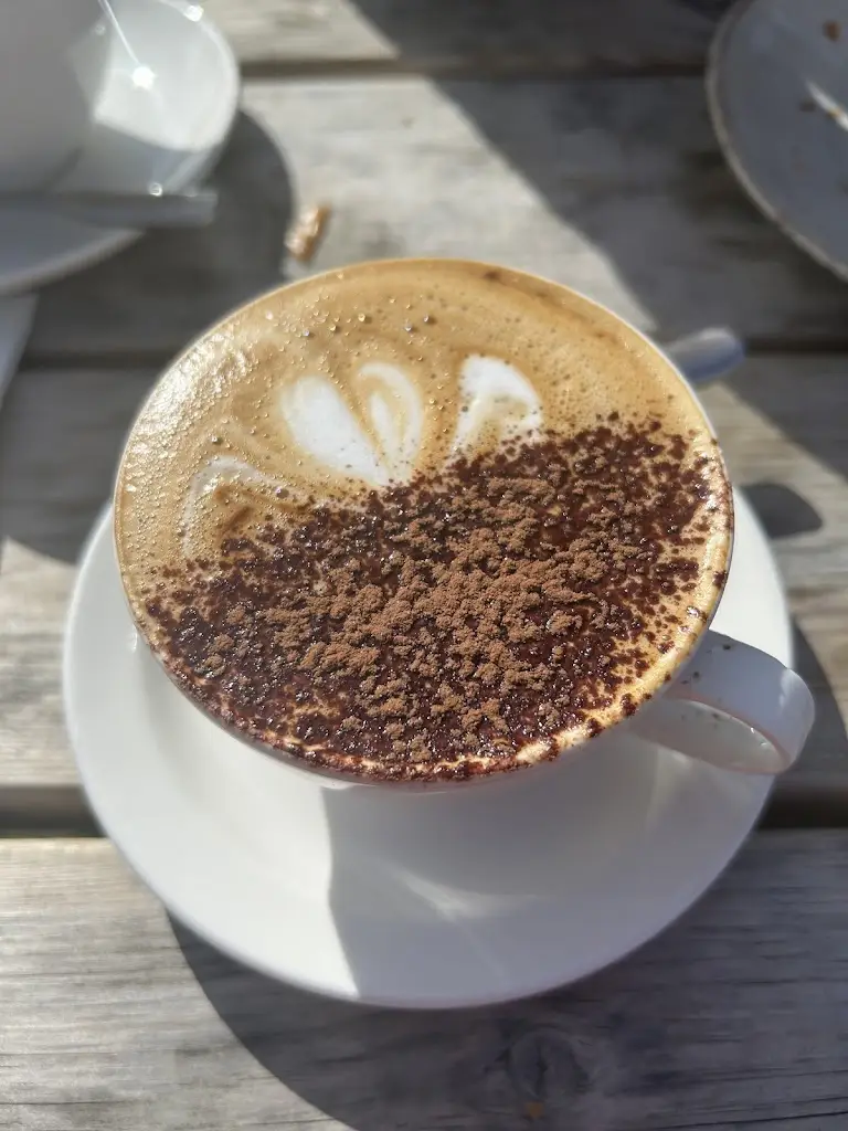 Gabrielle_White Horse Holme-Next-The-Sea_Hunstanton_review