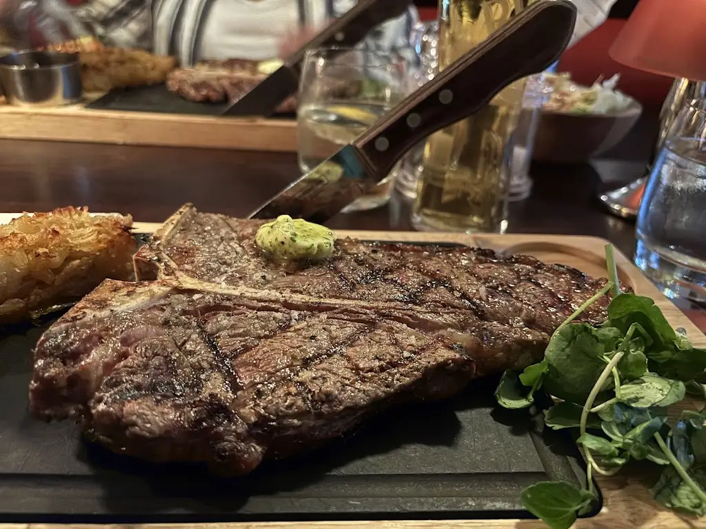 H L.Miller_Miller & Carter Horsforth_Horsforth_recensione