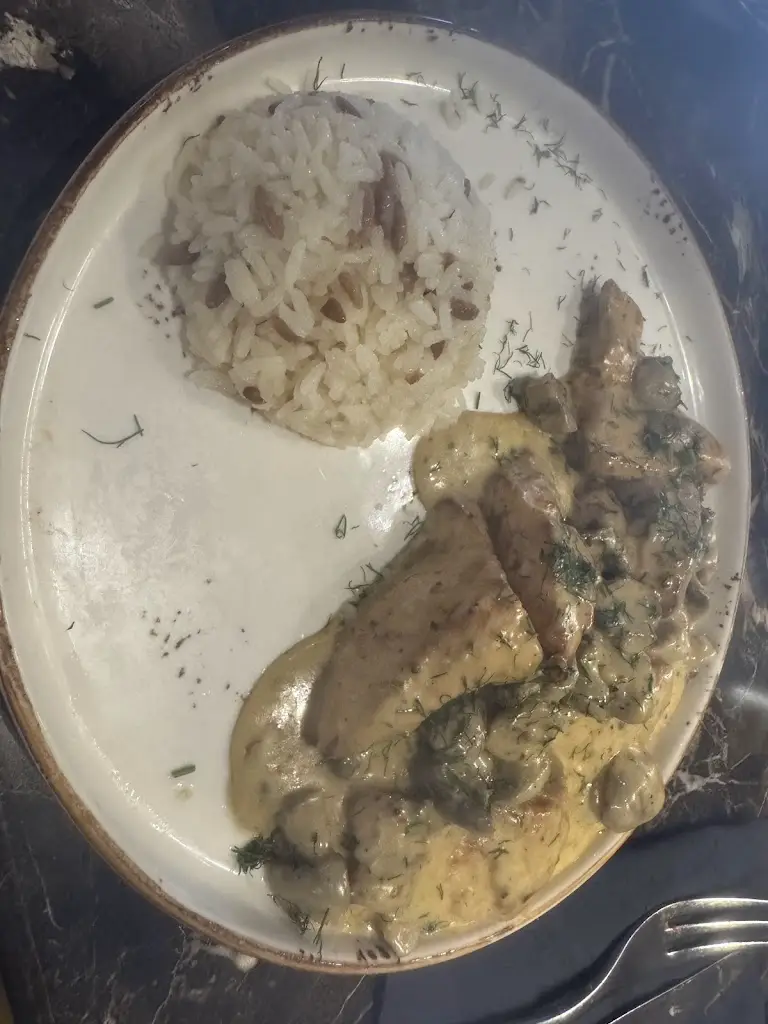 Arron Sutcliffe_LA BANQ_Abbots Langley_review