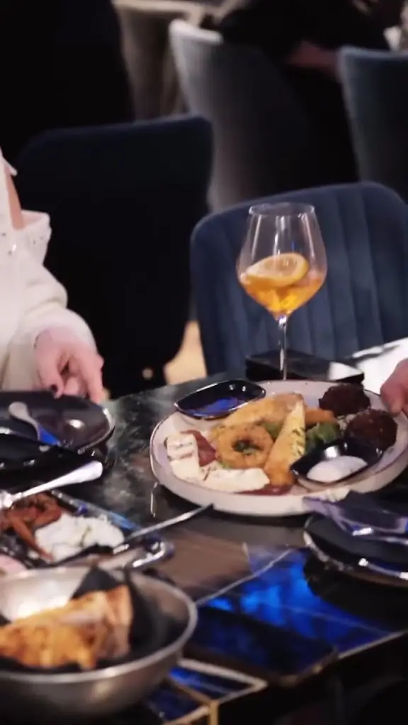 LA BANQ_Abbots Langley_slider_image_2