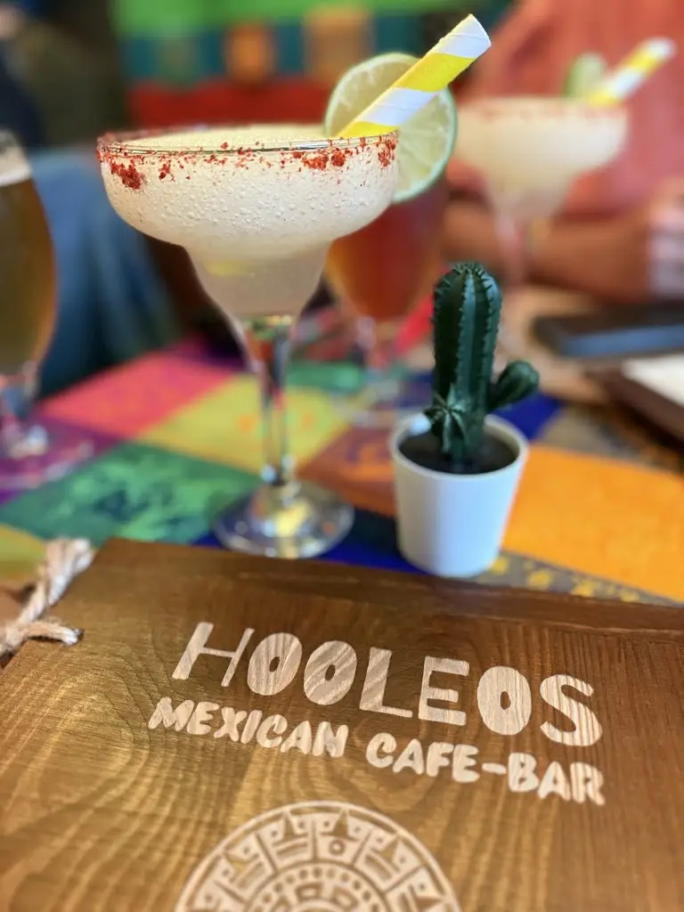 Sami Lovett_Hooleos_Horsforth_review