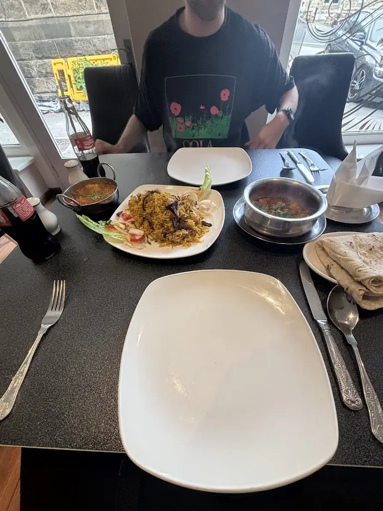 Miles Livingstone-Todd_Moghul Restaurant_Horsforth_review