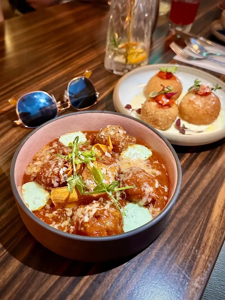 Razzaq_Moda Italian Restaurant_Hucknall_review