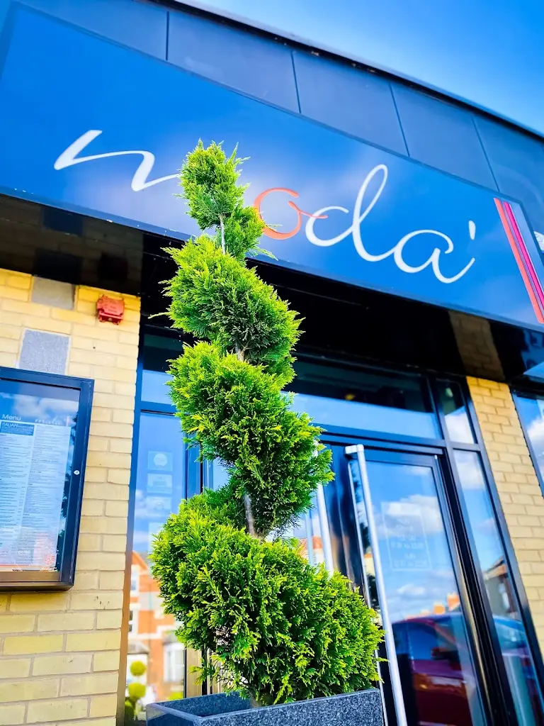 Moda Italian Restaurant_Hucknall_slider_image_1