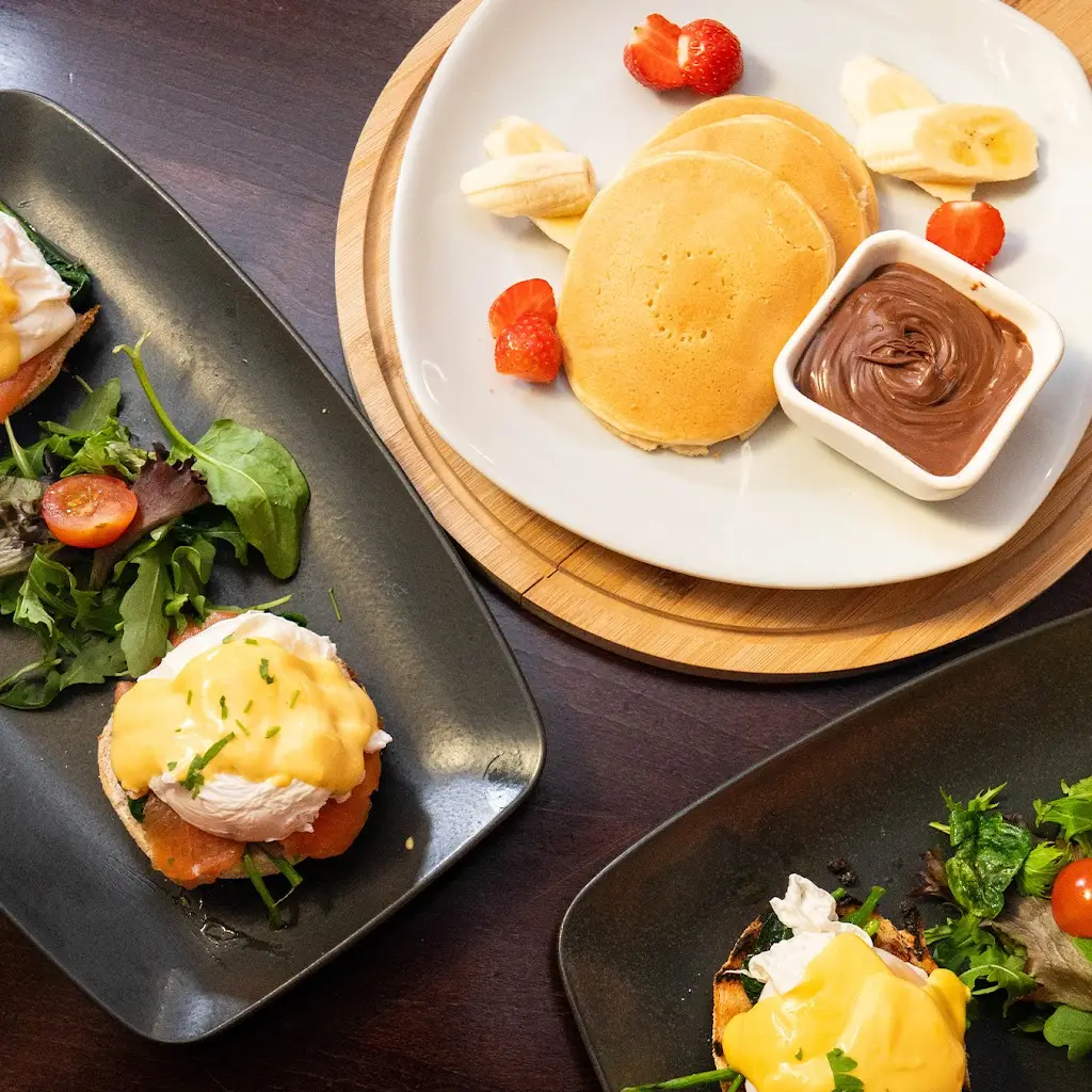 Menu_Vaadi Mediterranean Restaurant_Hucknall_image_8