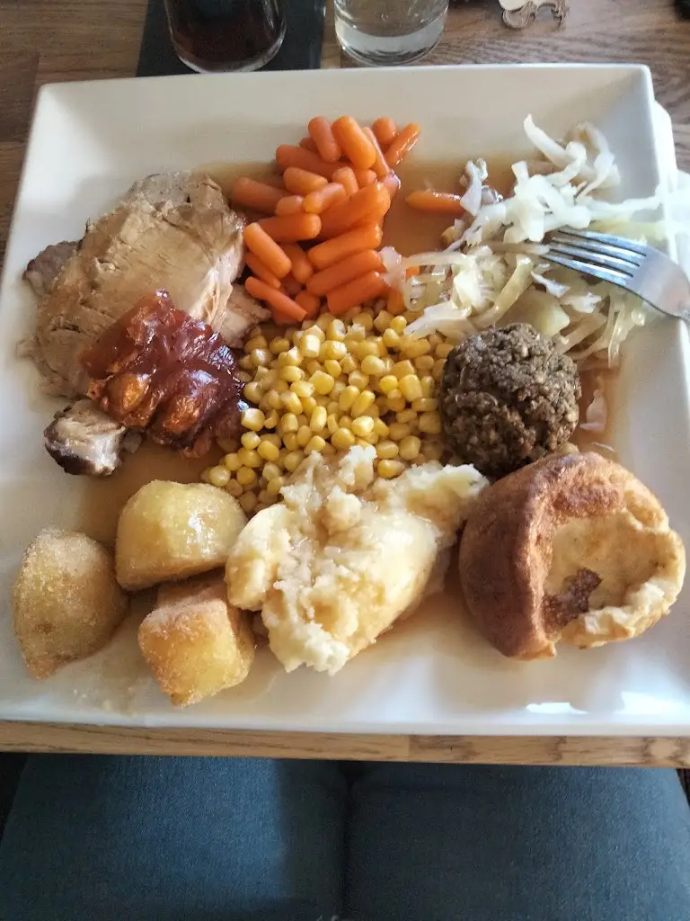 Sam rainbowdash_The Tee House_Hucknall_review