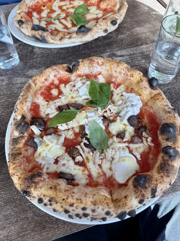 Lina -_Fatto a Mano Hove_Hove_review