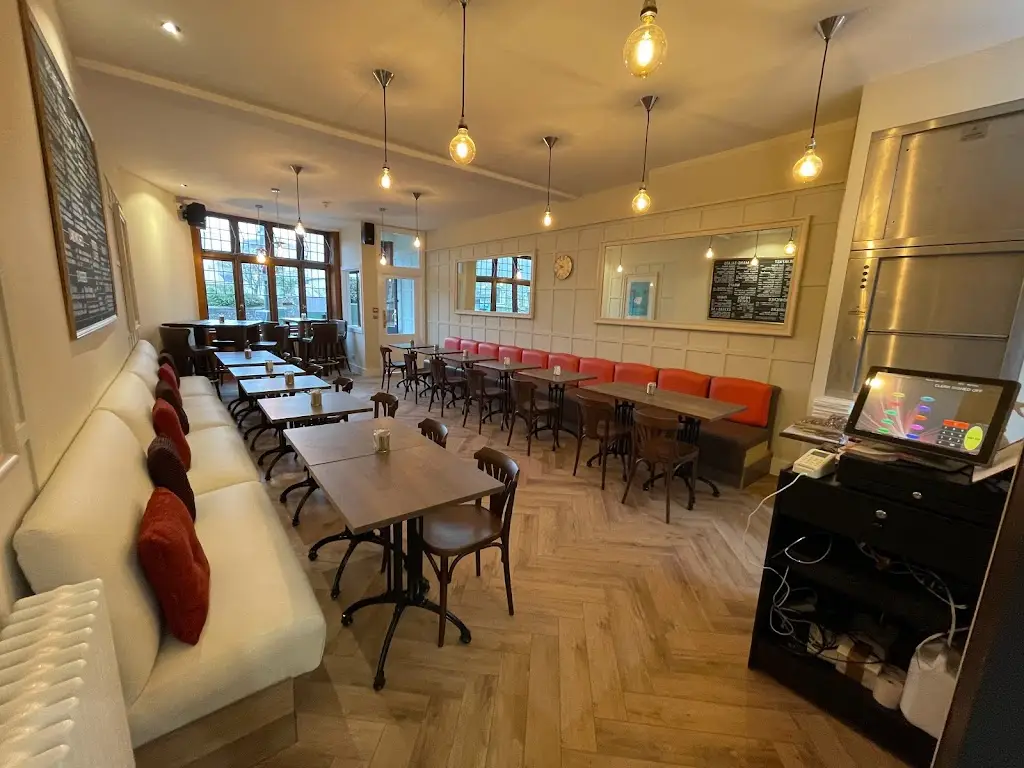 Mon Cafe Hove restaurant in Hove