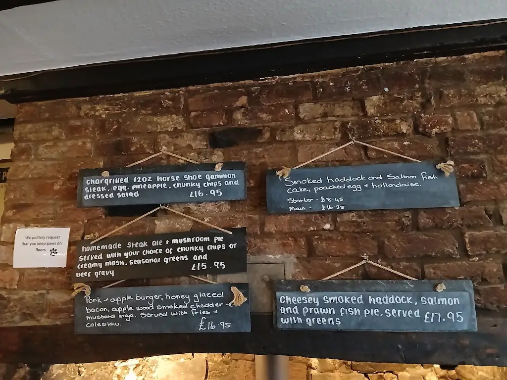 Menu_Crossways Inn and Bed & Breakfast_Huntspill_image_2