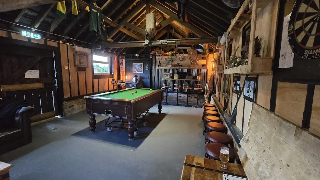 Safari Braai Shack_Husborne Crawley_slider_image_3