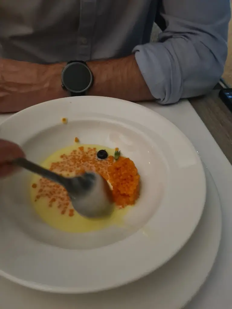 Hapi Khanom_Caprice Restaurant at Crowne Plaza Reading_Hurst_review