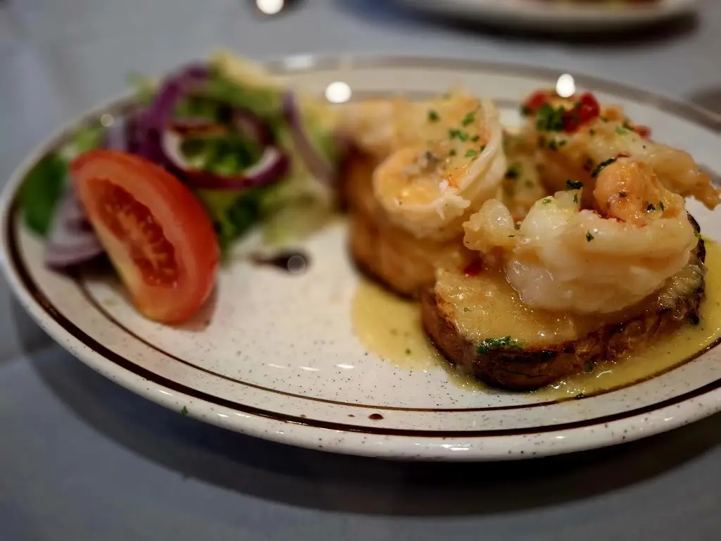 I B_Pagliacci Restaurant_Hyde_review