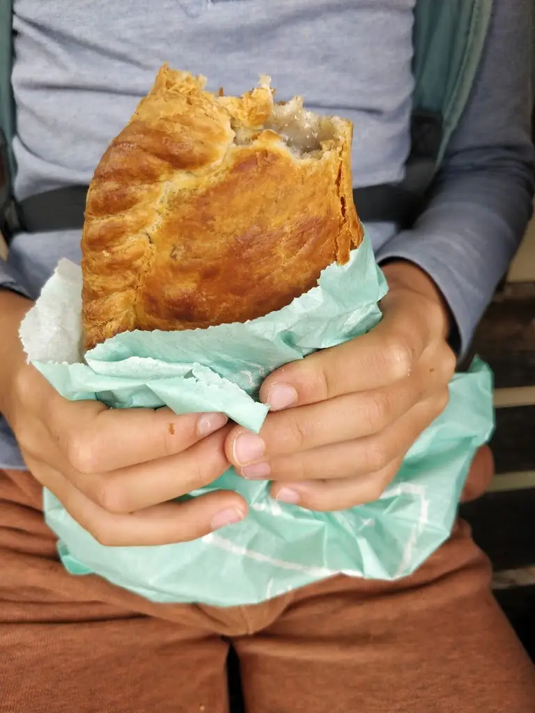 Catherine Grose_Hugh Street Cafe_Hugh Town_review